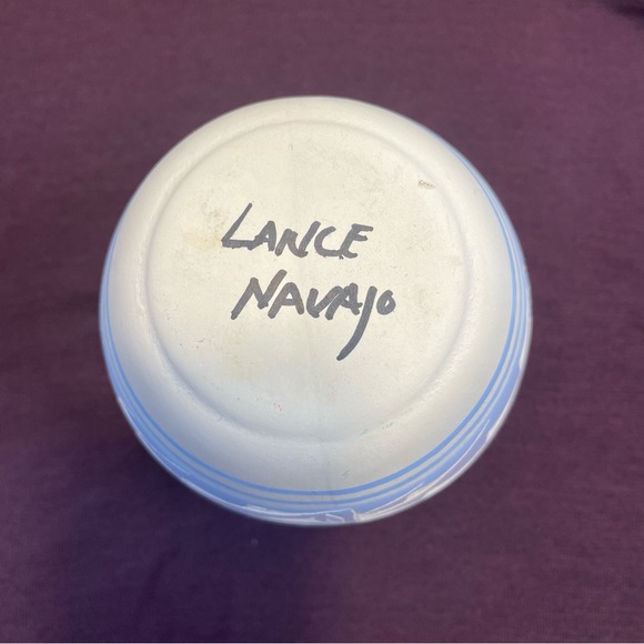 Southwest Navajo Pottery Vaze Signed by the Artist 6.5" - Picture 5 of 11